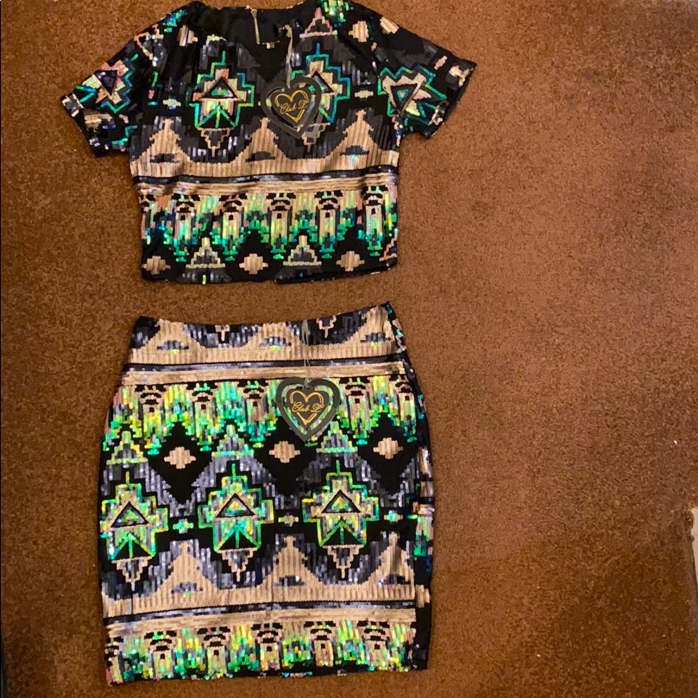 Sequin co-ord outfit. NEW‼️ Top UK 12 Skirt UK 14